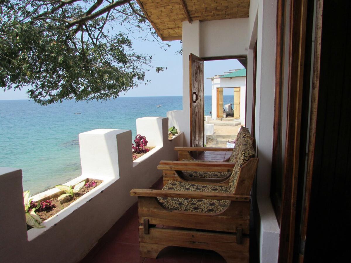 Njaya Lodge Nkhata Bay Luaran gambar